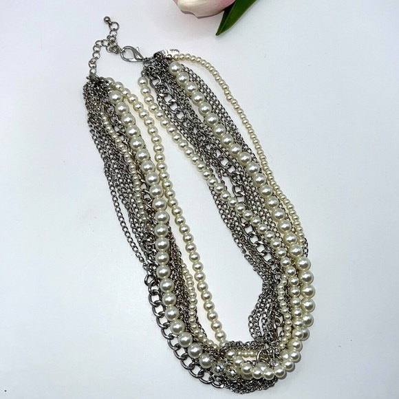 Twelve Strand Vintage Necklace. - Picture 3 of 6